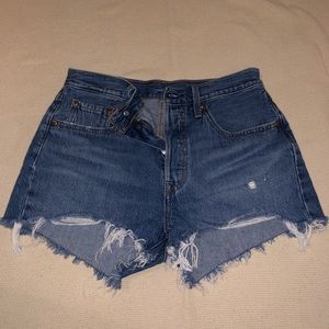 Levi’s Medium Wash High Rise Shorts (Size W28)